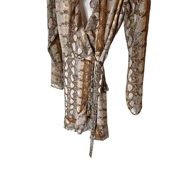 Aritzia Wilfred Louise Dress- Wrap Around Long Sleeve Ruffle Dress - Picture 8 of 12